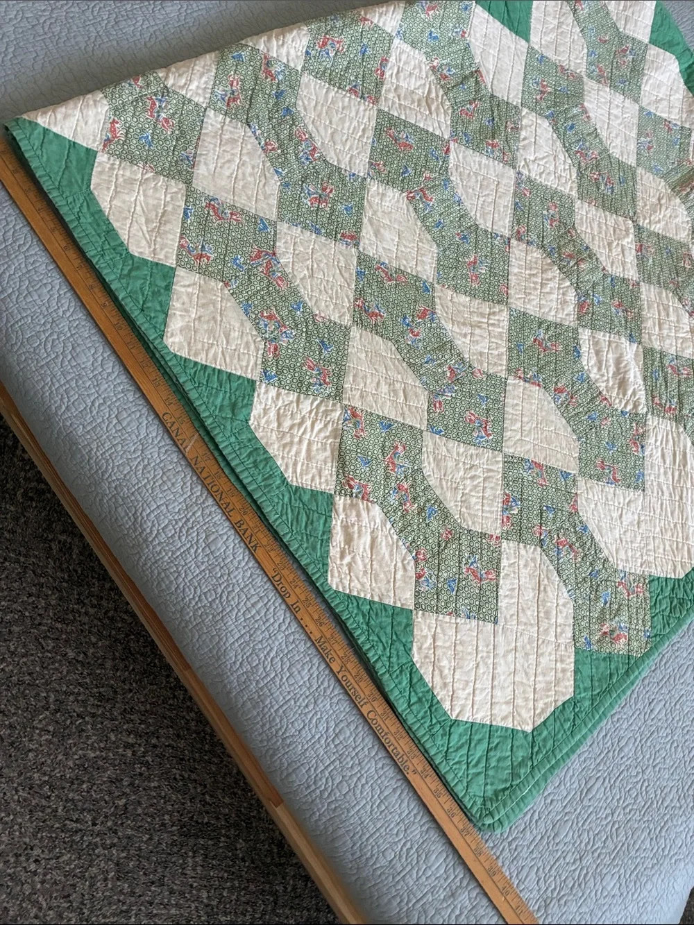 Antique Handmade Green Cream Bowtie Pattern Full Queen Quilt Blanket Bedroom